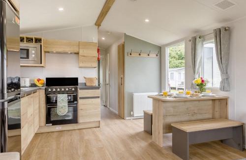 Hopton Resort | Breydon Water