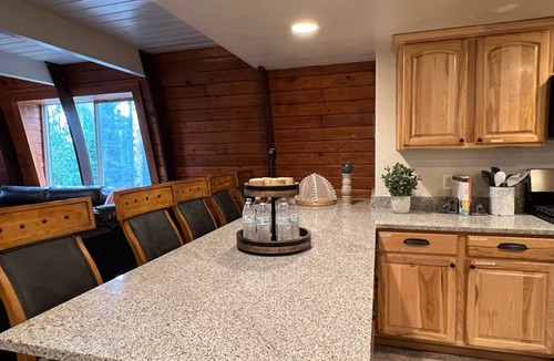 Steam Engine Meadows Cabin | Brian Head Cabin - 1 Mile from ALL SKI LIFTS! Cozy, Spacious & lots of fun.