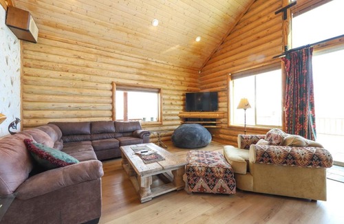 Brian Head House | Brian Head Cabin Minutes from Slopes w/Game Room!