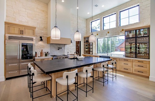 Brian Head Cabin | Brian Head Ski In & Out Mountain Estate with TONS of Amenities