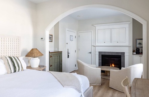 Rowley Hotel | Briar Barn Inn