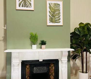 Hilton House | Briar & Bloom 1