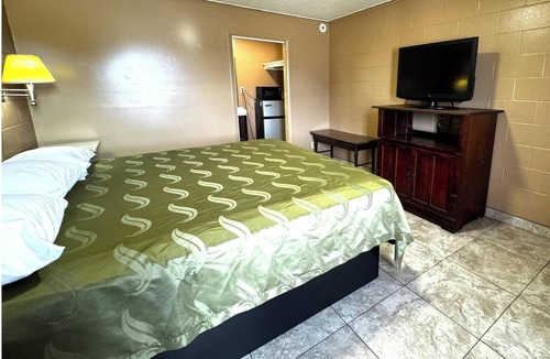 Valdosta Hotel | Briarwood Motel Near Valdosta University I 75