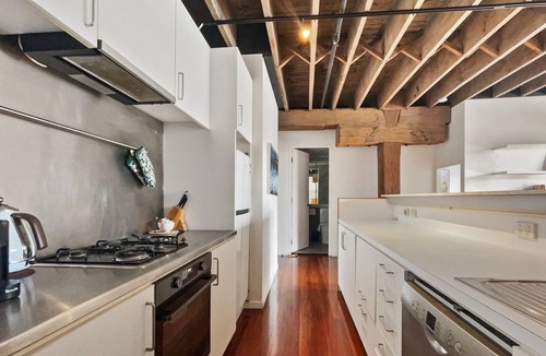 Chippendale Apartment | Brick & Beam New York Style Loft in Chippendale