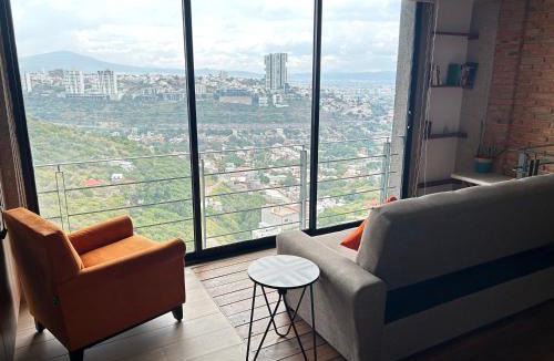 Queretaro Apartment | Brick Box Loft con Balcon