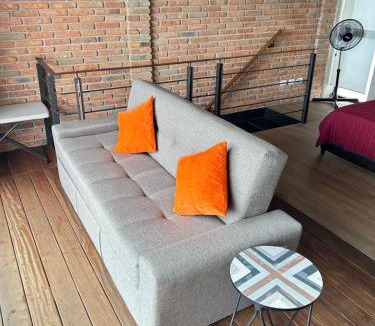 Queretaro Apartment | Brick Box Loft con Balcon
