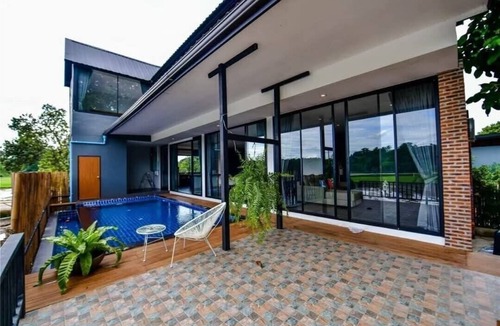 Mae Pong Villa | Brick Box Pool Villa & Café