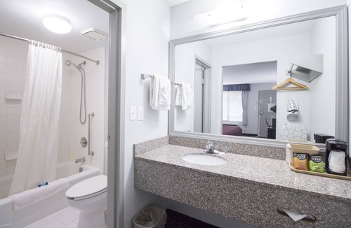 Norcross Hotel | Brick Lodge Atlanta/Norcross