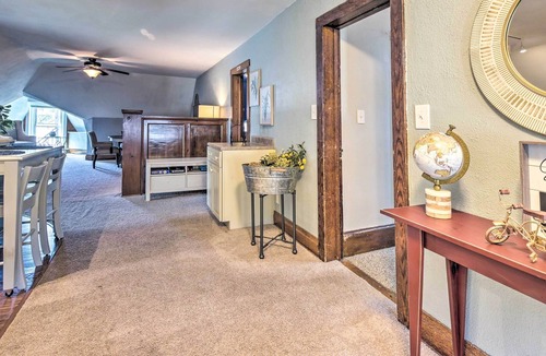 Historic Downtown Bedford Apartment | Brick Victorian Apt w/ Mtn Views, Walk to River!