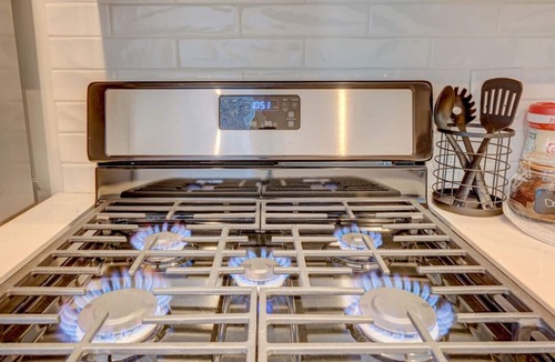Stroudsburg Apartment | BrickStone Supreme Lodge -near Main St-B