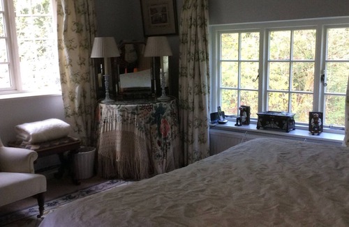 Midhurst Bed & Breakfast | Bridge Cottage B & B