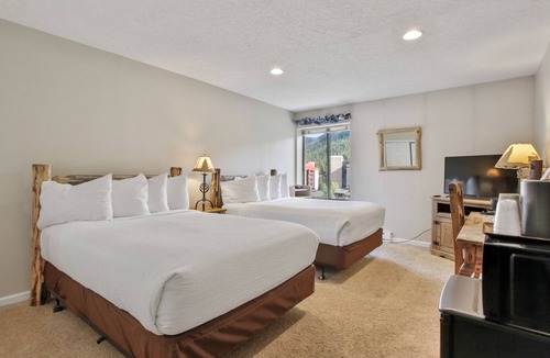 Copper Mountain Village Hotel | Bridge End Hotel Style Room with 2 Beds #406A by RedAwning