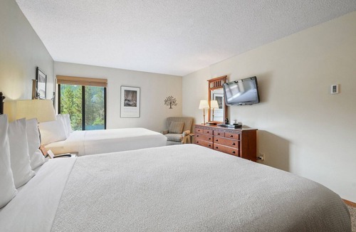 Copper Mountain Village Hotel | Bridge End Hotel Style Room with 2 Beds #106A by RedAwning