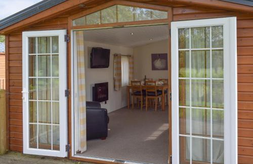 Dollar House | Bridge End Lodge