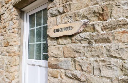 Gayle House | Bridge House