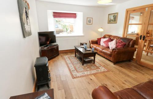 Gayle House | Bridge House