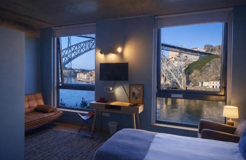 Santa Marinha Hotel | Bridge It - Suites & Views