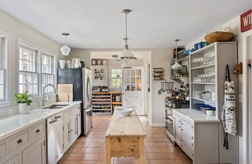 Bridgehampton House | BRIDGEHAMPTON South 5 bedroom 3.5 bath spectacular gardens and salt water pool