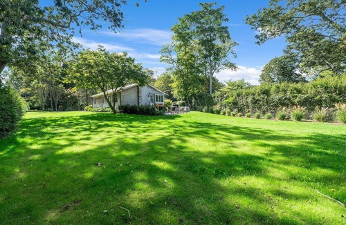 Bridgehampton House | Bridgehampton Summer Rental - Walk to Town, Close to Beaches