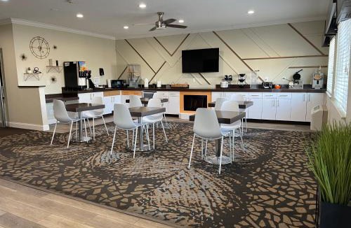 Fremont Hotel | BridgePointe Advantage by BPhotels
