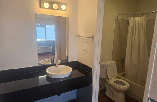 Raisin Apartment | Bridgeview