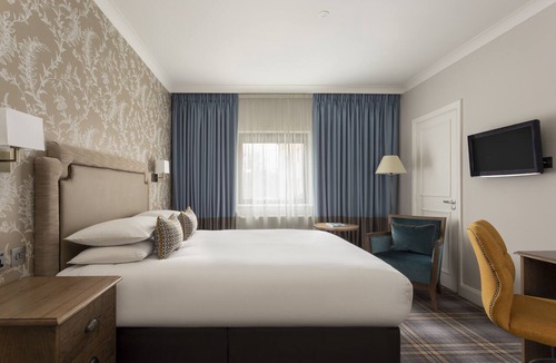 Chatham Hotel | Bridgewood Manor