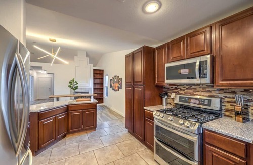Highland Hills House | Brigadier - Henderson 4BR Pool Furnished Rental