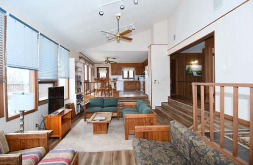 Berkeley Springs Cabin | Brigadoon - 5 Bedroom Retreat