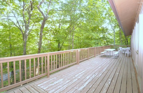 Berkeley Springs Cabin | Brigadoon - 5 Bedroom Retreat