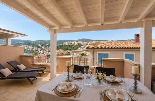 Castelsardo Historic Centre Apartment | Brigata House-Luxury 2 bed apartment with sea views, close to sea and shops,wifi