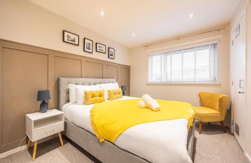 Liberton House | Bright 1-Bed Home with Garden Near Braid Hills Golf Course
