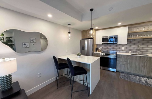 Downtown Halifax Apartment | Bright 1 BR with waterview and 6 appliances