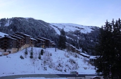 Valmorel Apartment | Bright 1BR Apt for 5, Ski-In/Ski-Out Access, Balcony, Near Shops & Lift