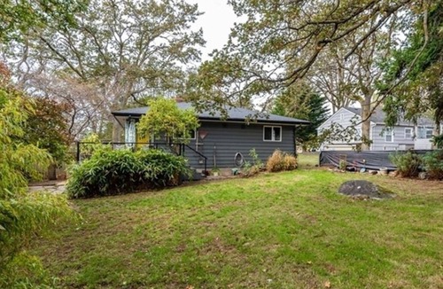 Oak Harbor House | Bright 2bd/1ba main level of home, partial water view, close to old town.