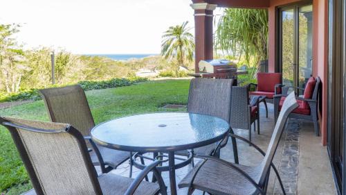 Brasilito House | Bright 2BR Condo with Partial Ocean View - Bougainvillea - Reserva Conchal