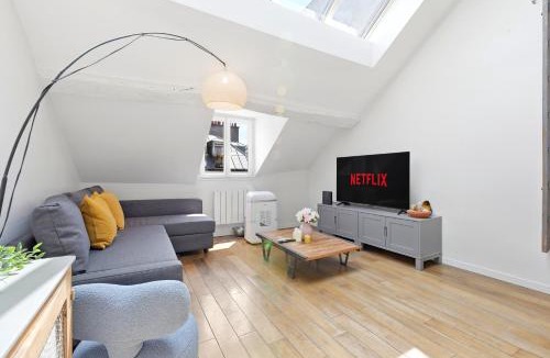 Les Halles Apartment | Bright 2BR Flat with Mezzanine in Central Paris