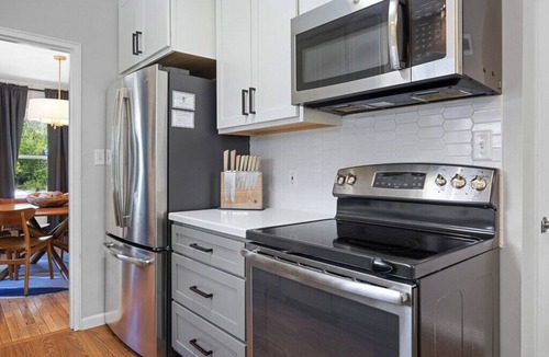 West Lafayette House | Bright 3-bedroom bungalow 1.3 miles from Ross-Ade