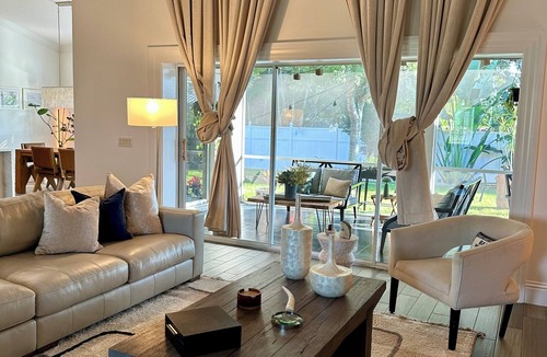 San Carlos Park House | Bright 3BR Family Home 15min to Beach Quiet, Clean & Comfortable