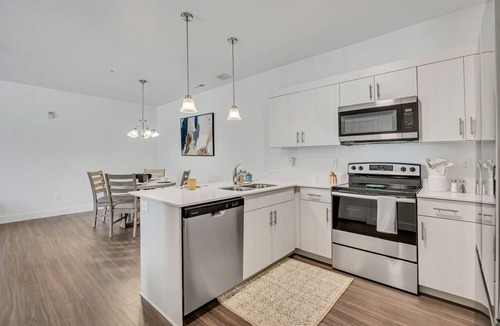 Utah County Condo | Bright 3BR Home in Quiet Community Pool & Fitness Center