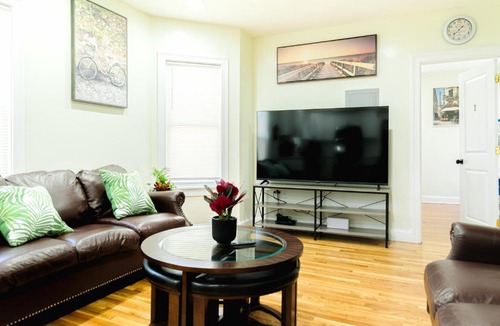Codman Square Apartment | Bright 4BR Boston Summer Apt - Pet-Friendly - Near I-93 & Red Line 37-2