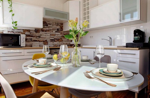 Valence Apartment | Bright 57 m² duplex apartment on 2nd floor, in the heart of Vieux Valence.