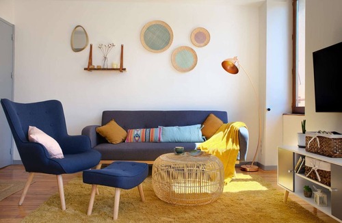 Valence Apartment | Bright 57 m² duplex apartment on 2nd floor, in the heart of Vieux Valence.