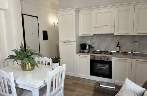 Terrasini House | Bright, air-conditioned apartment with a large terrace a few steps from the sea