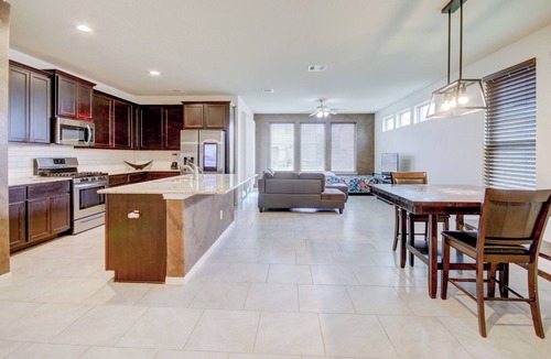 Rosenberg House | Bright & Airy 3BR Home Near OakBend Med Center - Perfect for Families & Nurses