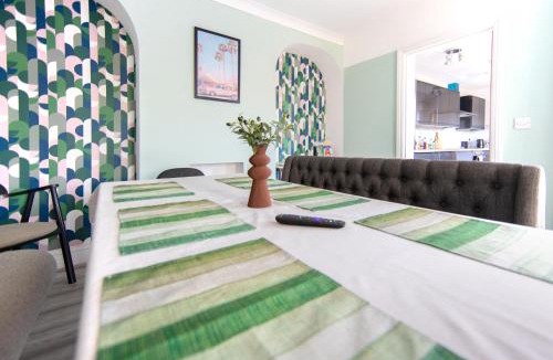 Ely House | Bright & Airy 4x Bed House with Parking