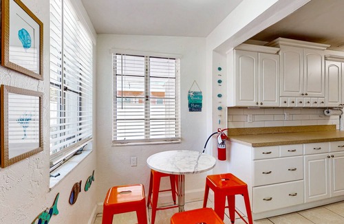 Indian Beach Sapphire Shores House | Bright, airy and centrally located with fenced yard, dog friendly, close to Gulf