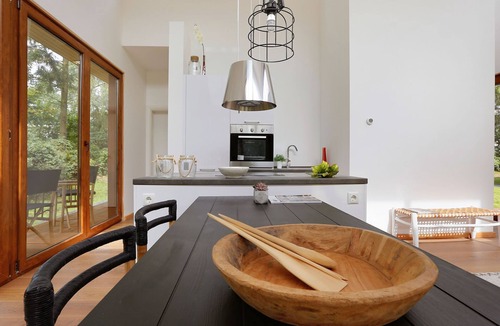 Enter House | Bright & Airy Forest Cabin
