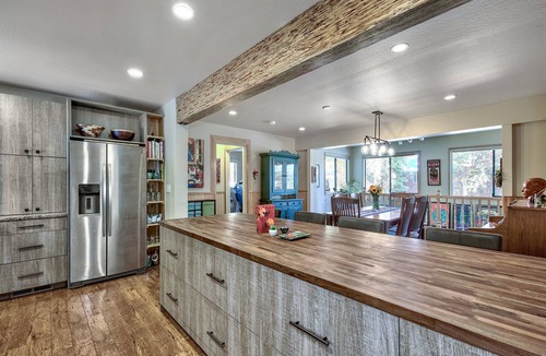 Tahoe Vista House | Bright, airy home near lake and skiing.
