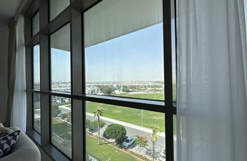 Dubai Apartment | Bright and Airy 2BR Full Park View