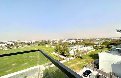 Dubai Apartment | Bright and Airy 2BR Full Park View
